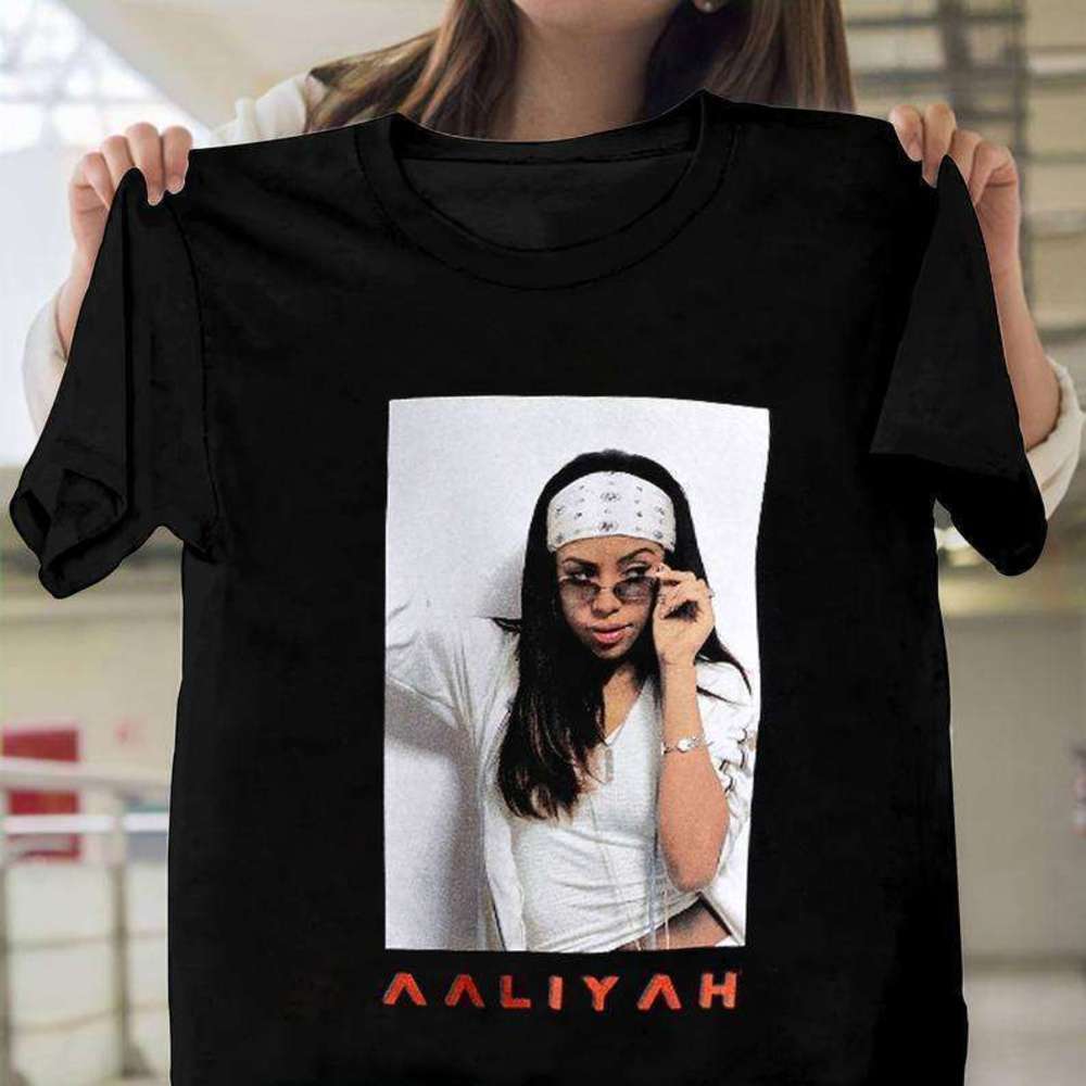 Aaliyah White Bandana Music Fan Unisex T-Shirt